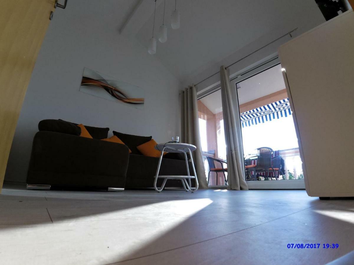Apartment Poleti Malinska Eksteriør bilde