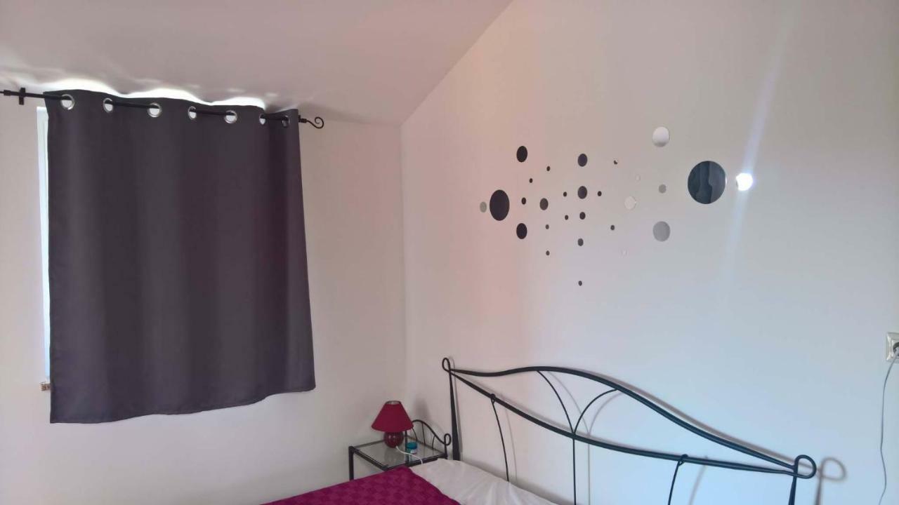 Apartment Poleti Malinska Eksteriør bilde